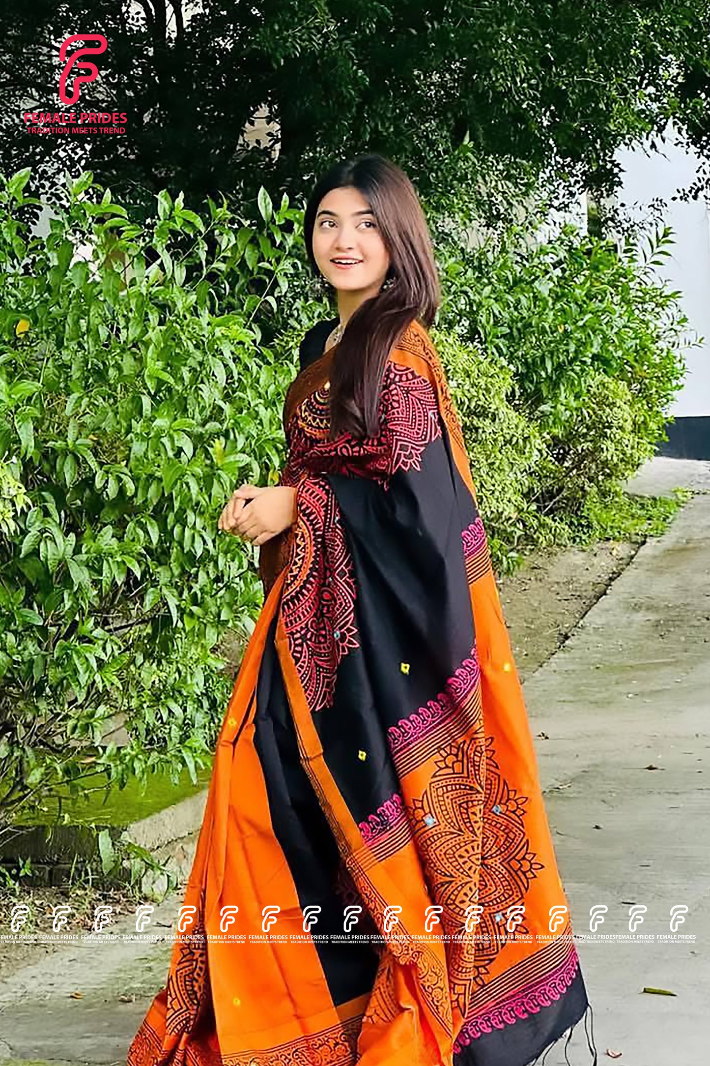 চমৎকার ডিজাইনের ধুপিয়ান সিল্ক শাড়ি-D01