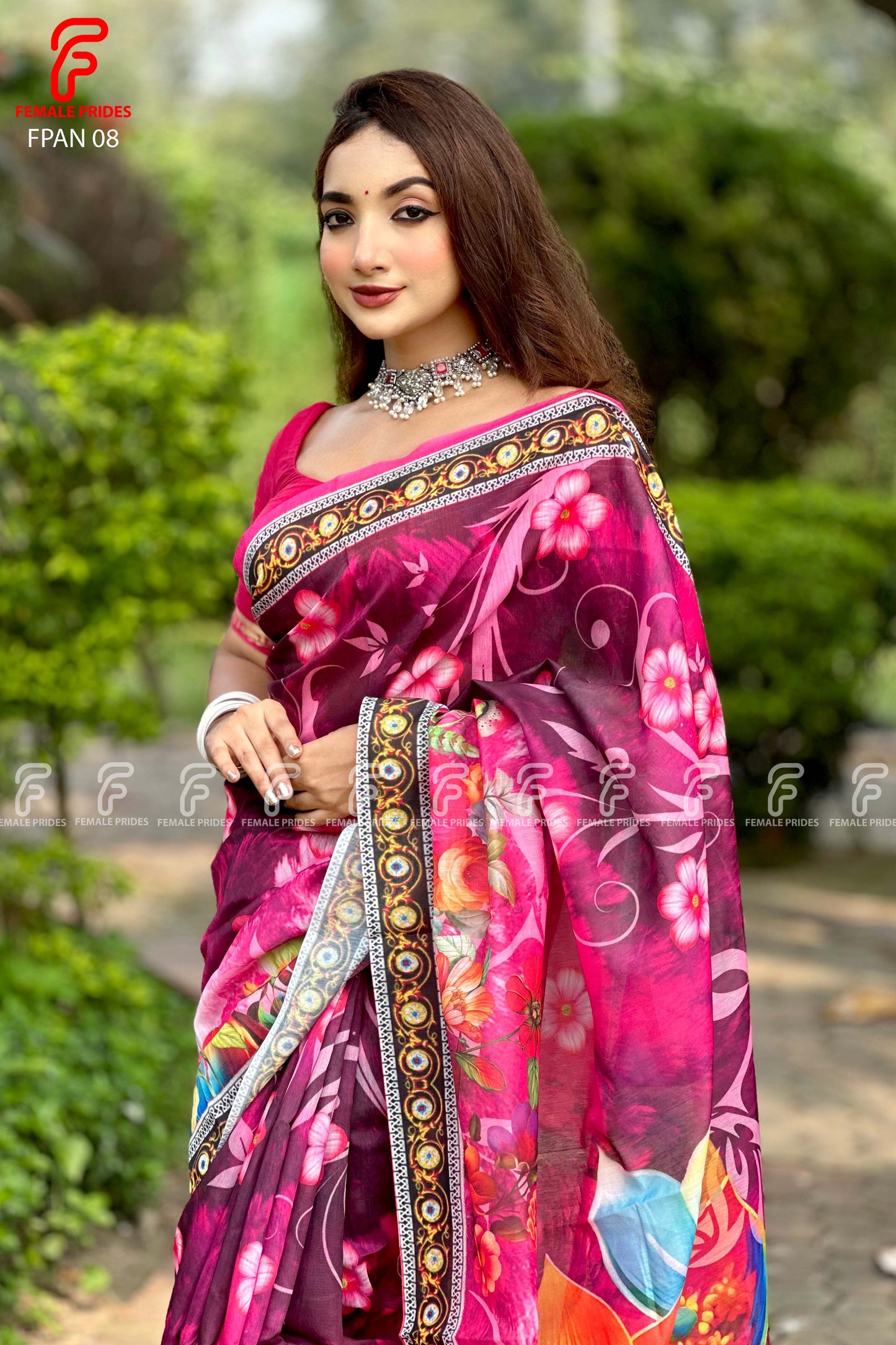 চমৎকার ডিজাইনের প্রিমিয়াম সফট সিল্ক শাড়ি-FPAN08