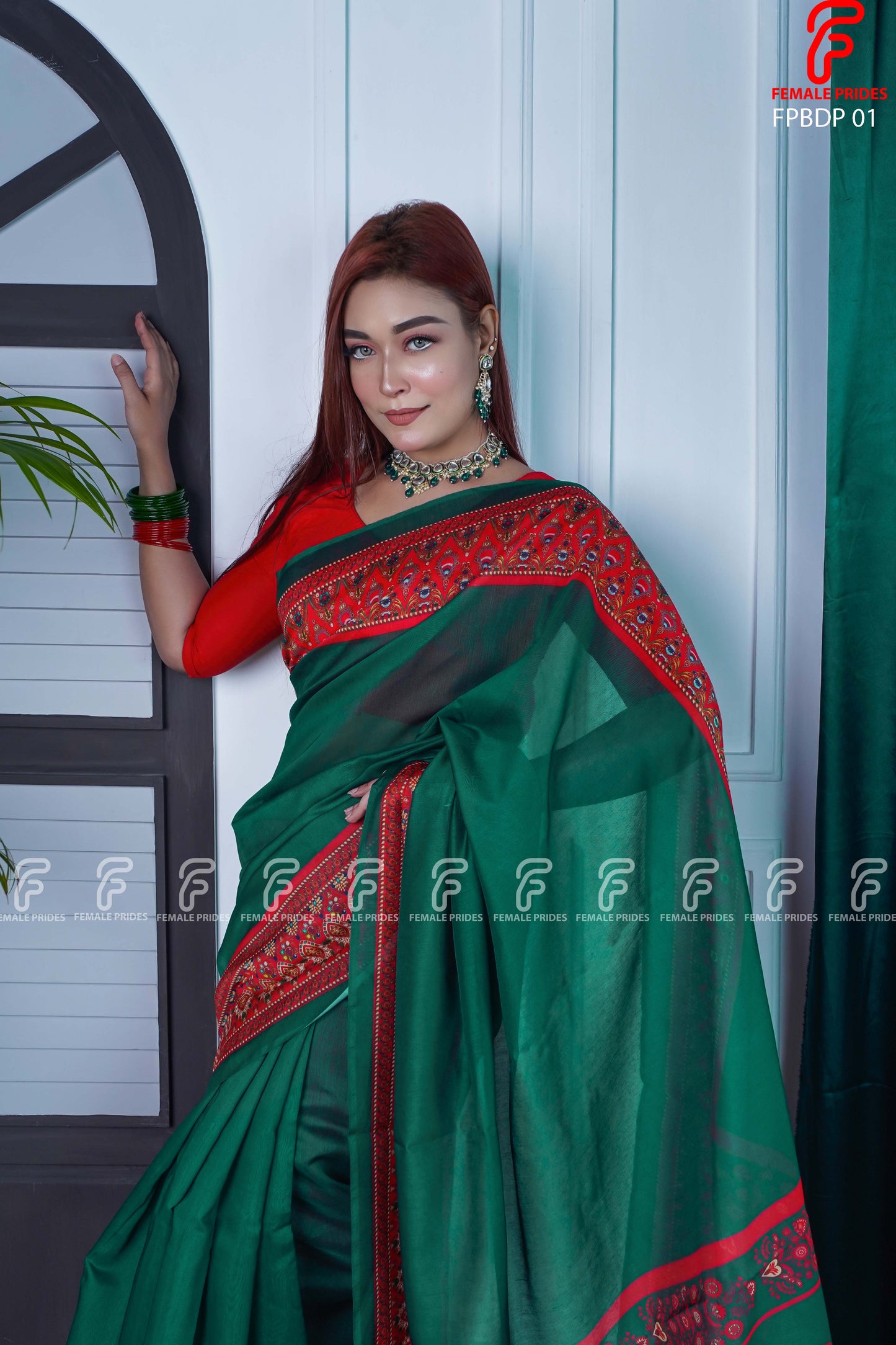 চমৎকার ডিজাইনের প্রিমিয়াম সফট সিল্ক শাড়ি-FPBDP01