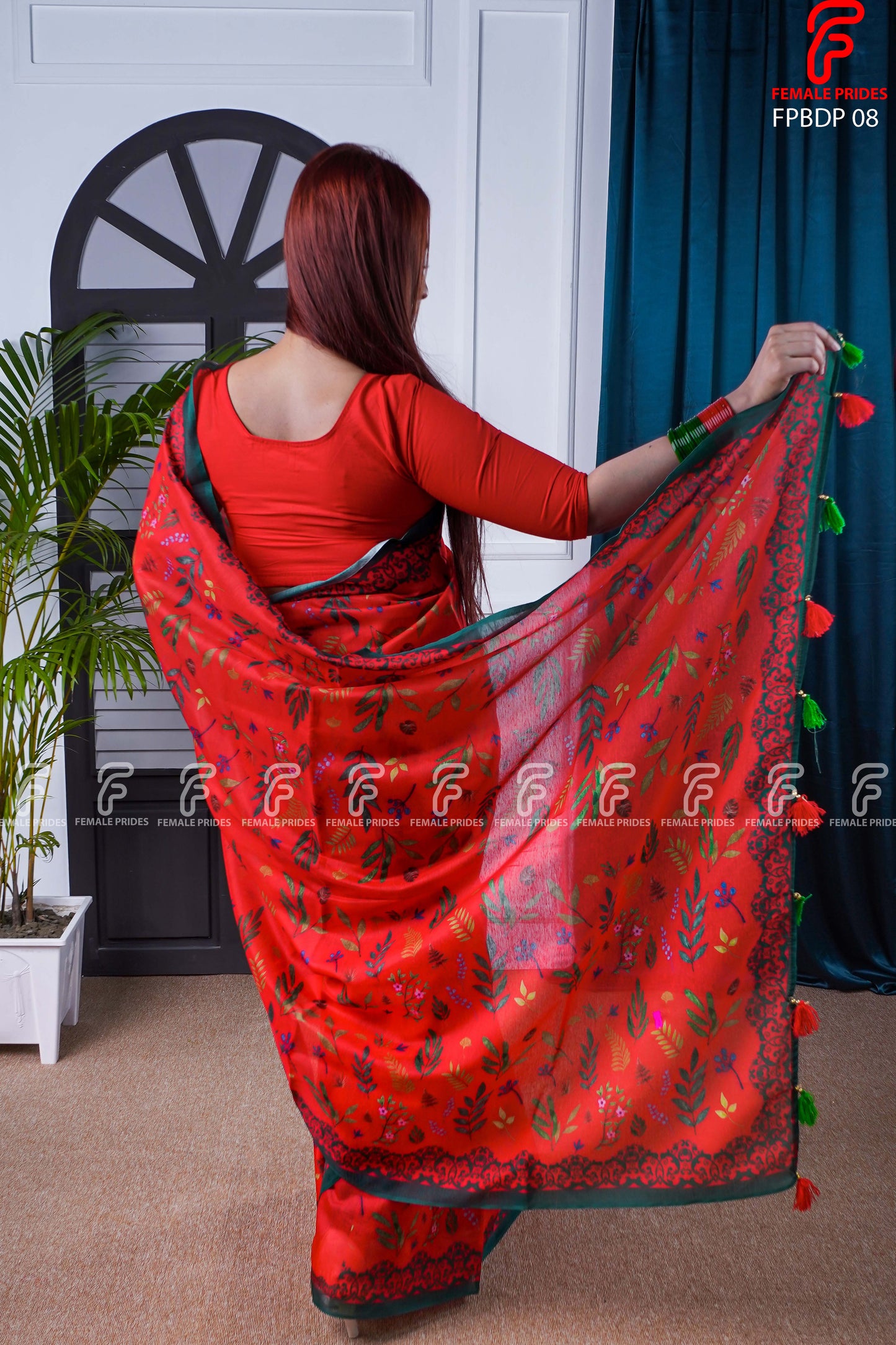 চমৎকার ডিজাইনের প্রিমিয়াম সফট সিল্ক শাড়ি-FPBDP08