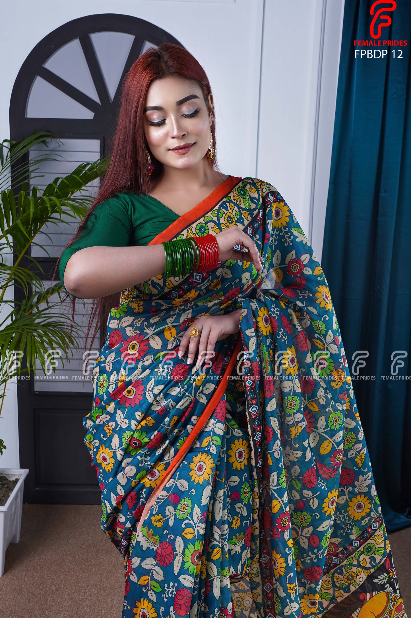 চমৎকার ডিজাইনের প্রিমিয়াম সফট সিল্ক শাড়ি-FPBDP12